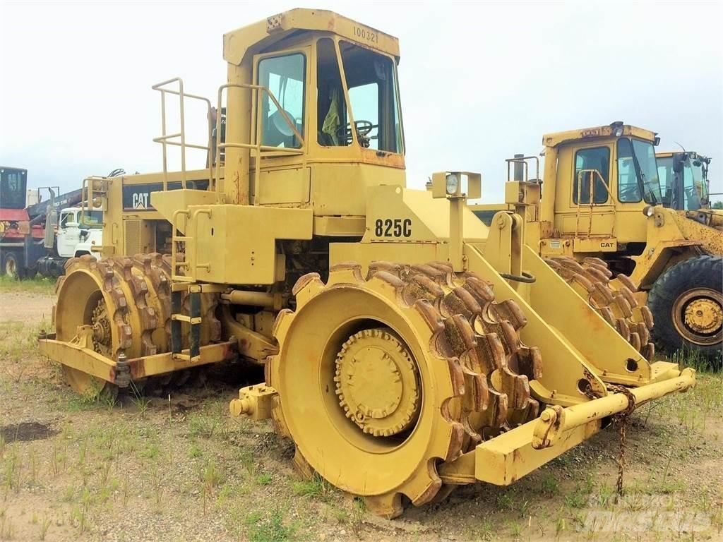 CAT 825C Jordkompaktorer