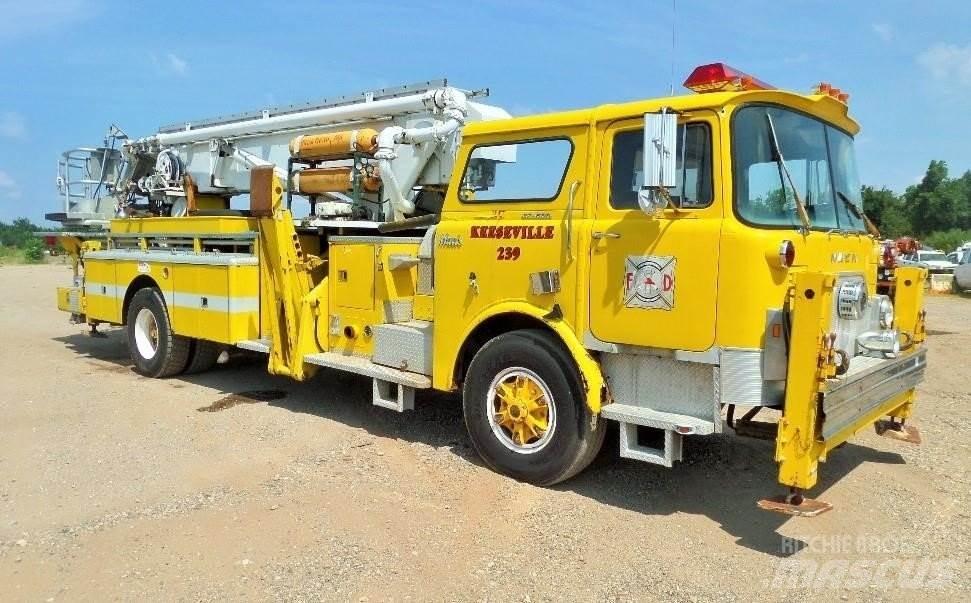 Mack CF685 Brandbilar