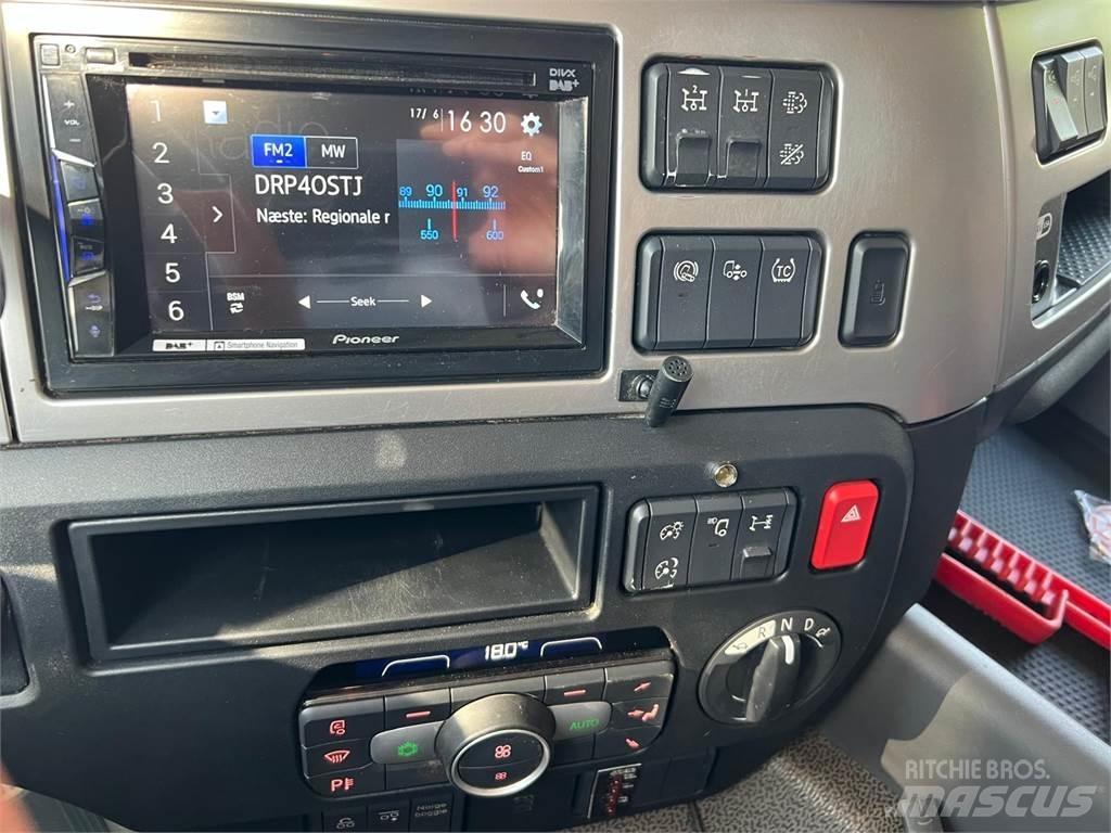 DAF CF 480 FAX 8x2*6 Lastväxlare med kabellift