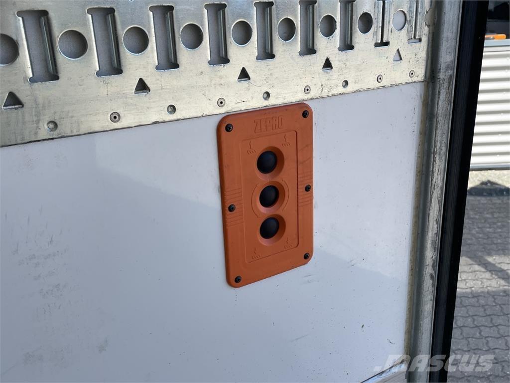 Renault D280 Premium Skåpbilar