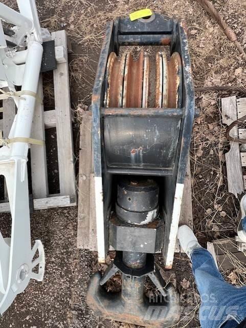 Hitachi  Kranar, delar och tillbehör