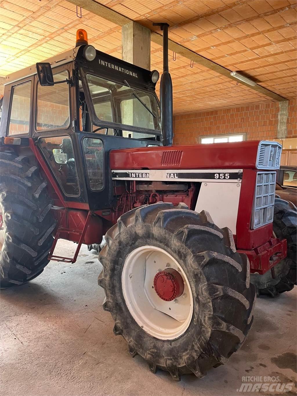 International 955 Traktorer