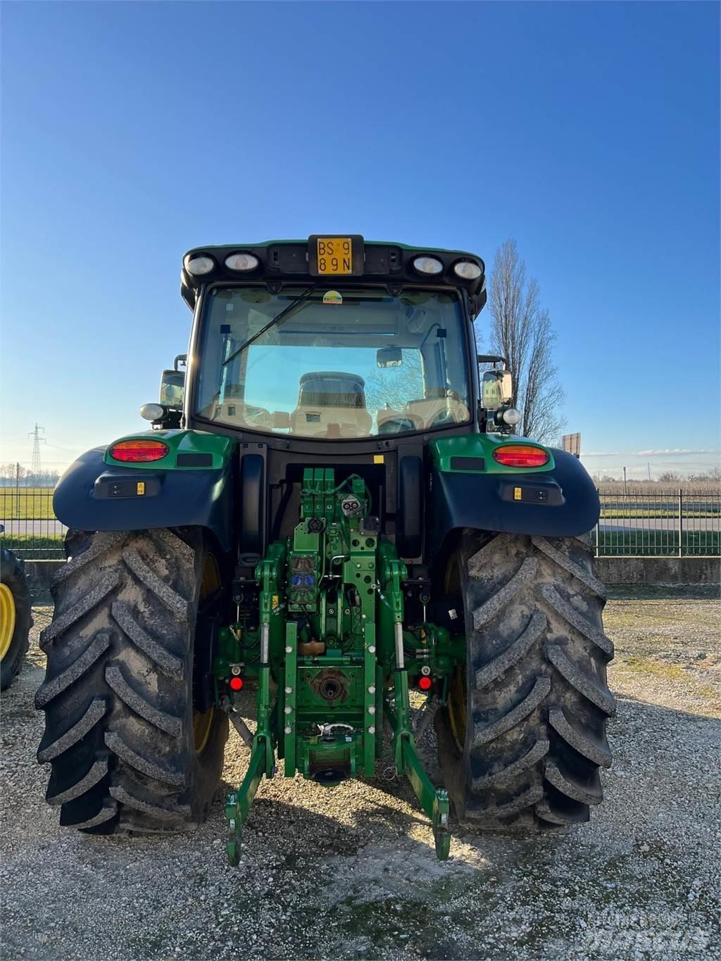 John Deere 6110 R Traktorer