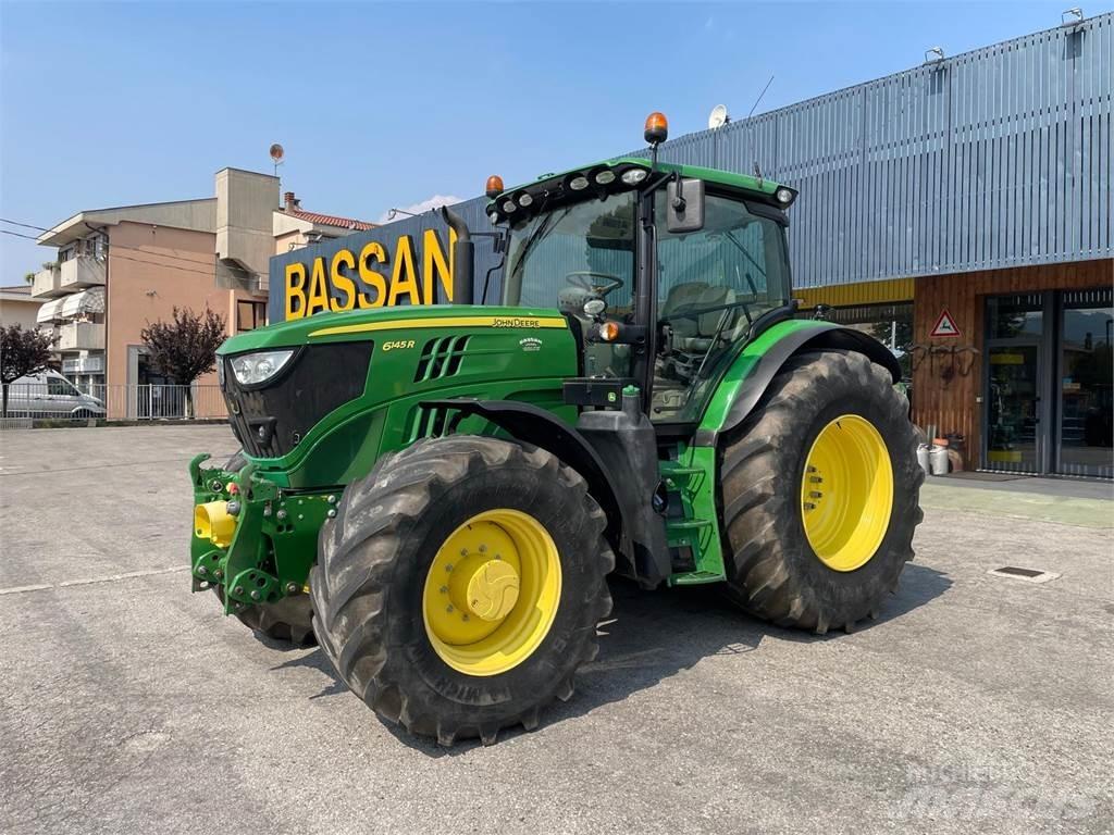 John Deere 6145 R Traktorer