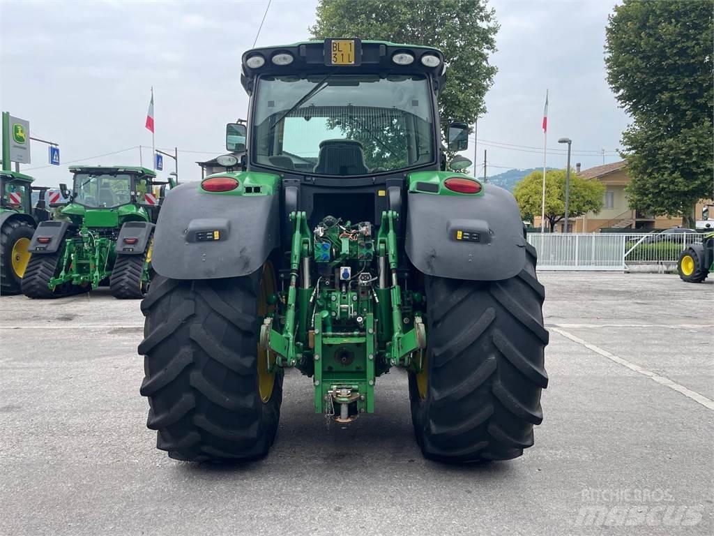 John Deere 6210 R Traktorer