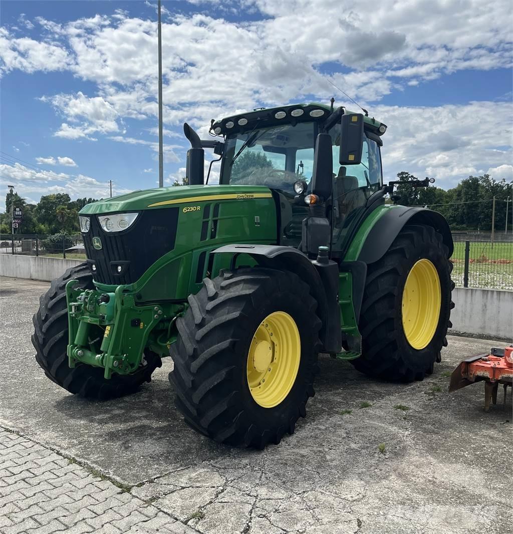 John Deere 6230 R Traktorer