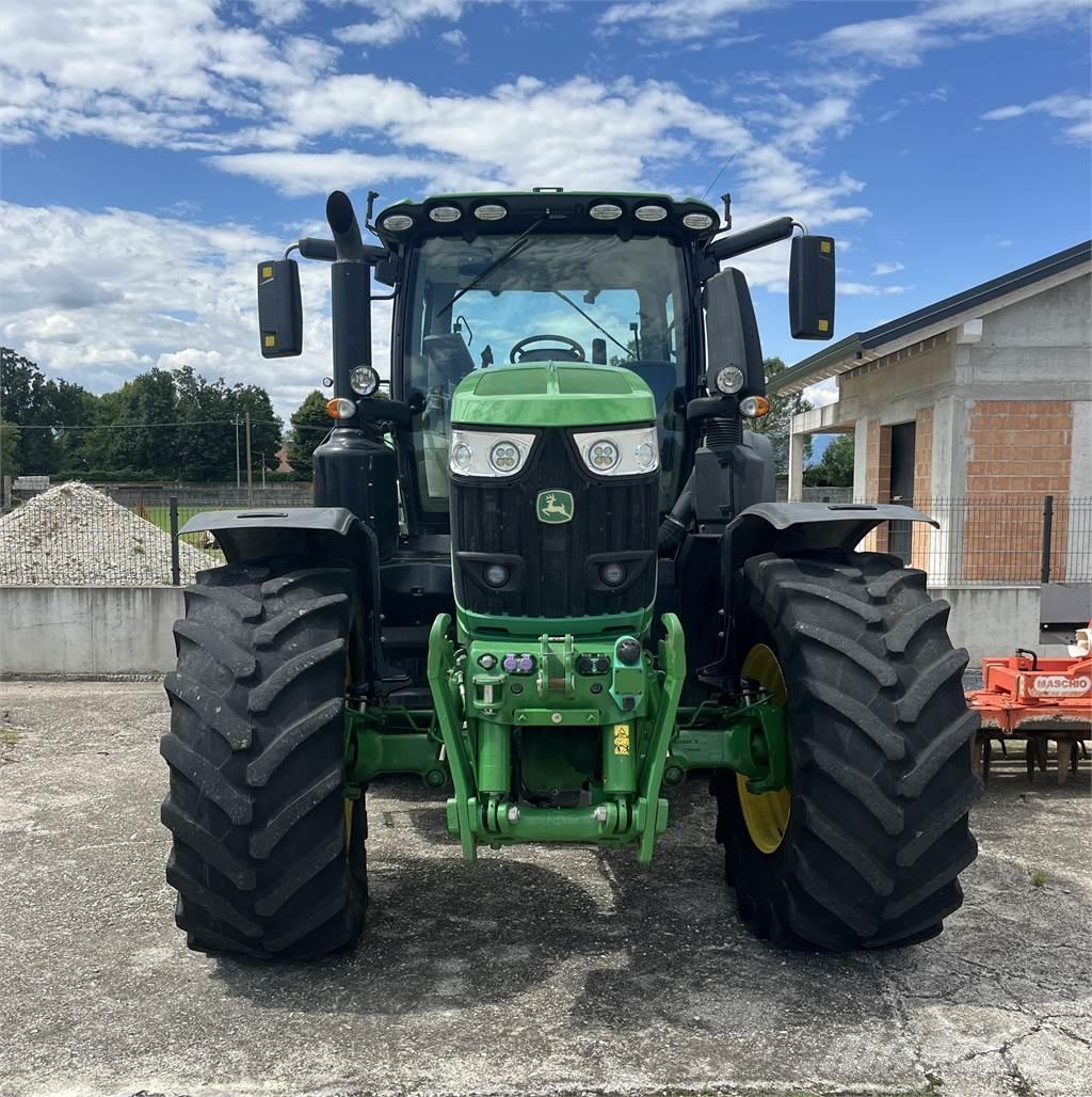 John Deere 6230 R Traktorer