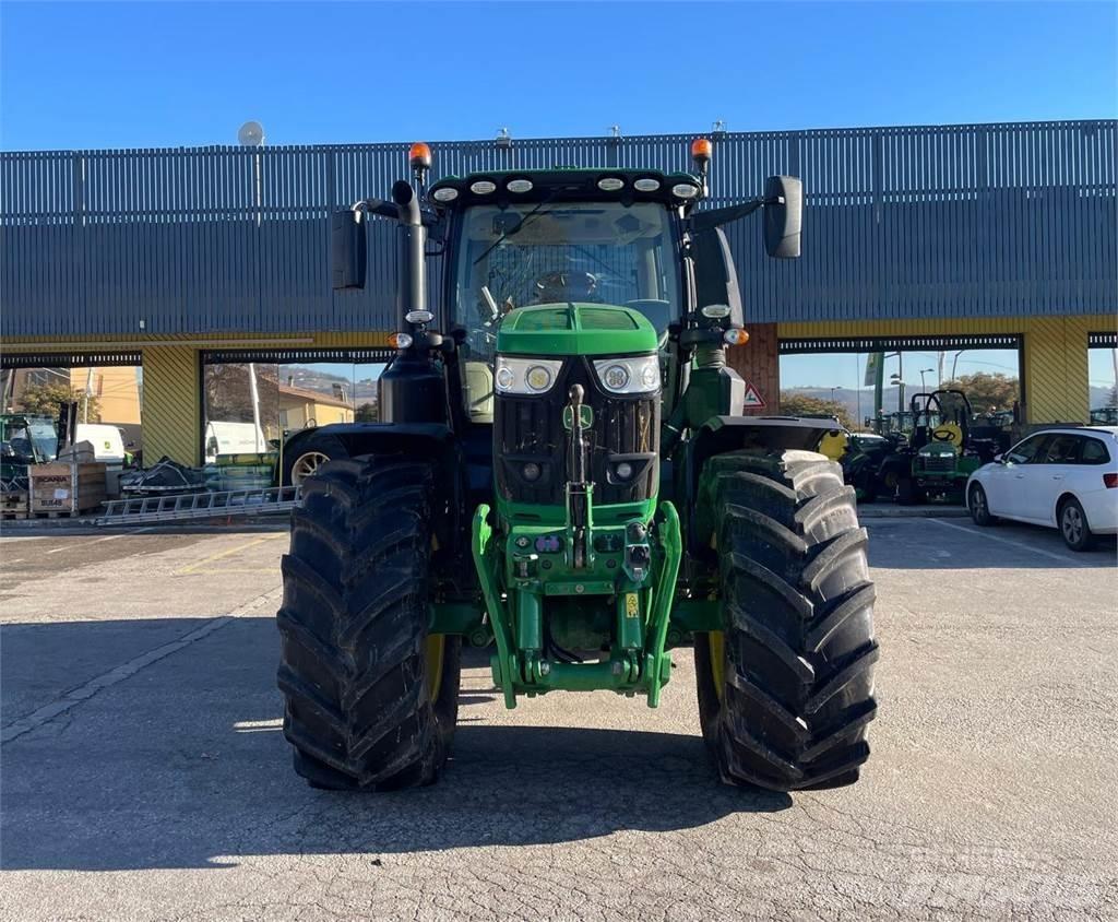 John Deere 6250 R Traktorer