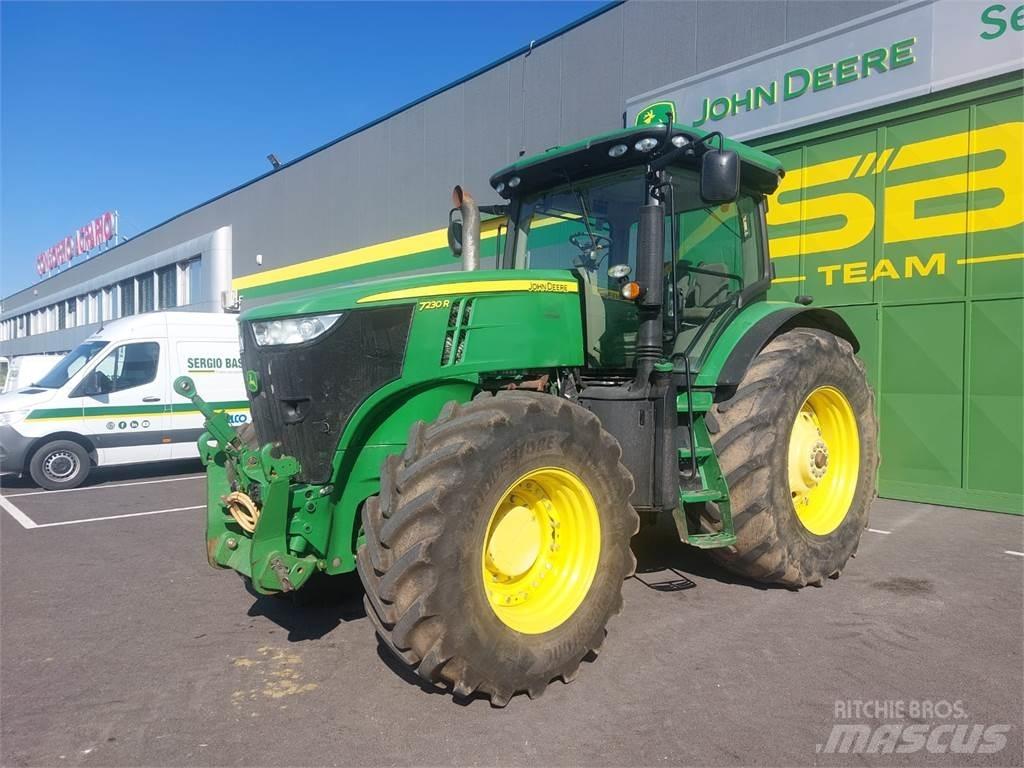 John Deere 7230 R Traktorer