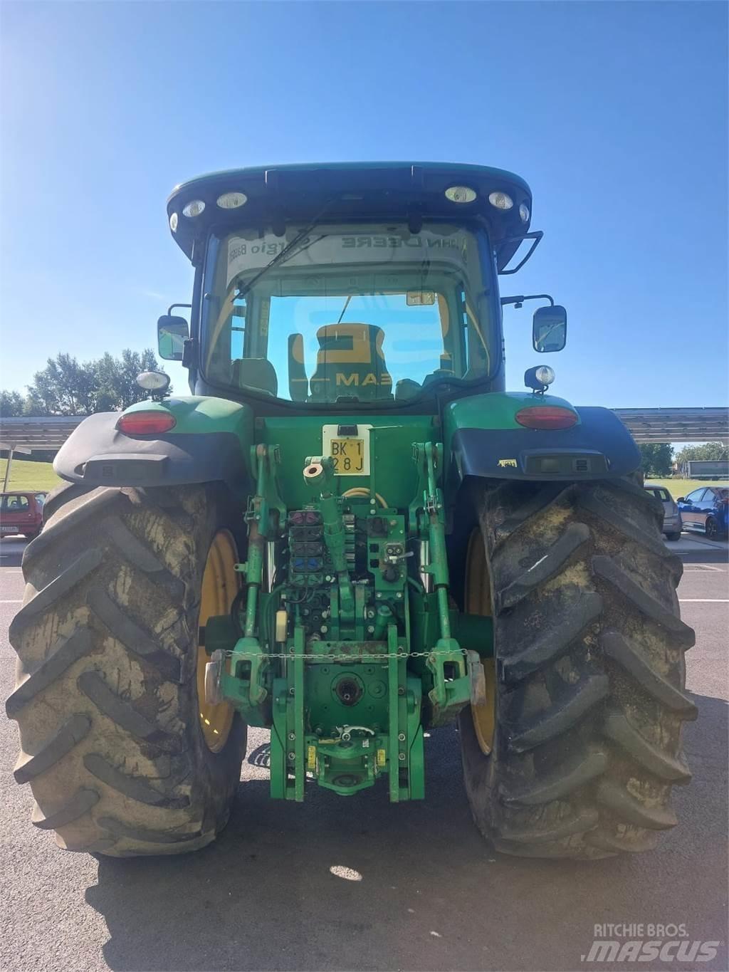 John Deere 7230 R Traktorer