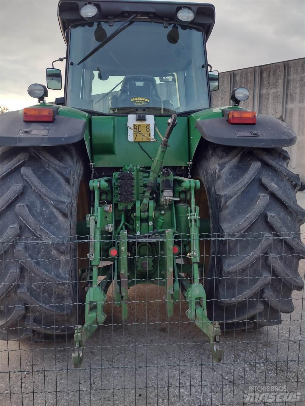 John Deere 8230 Traktorer