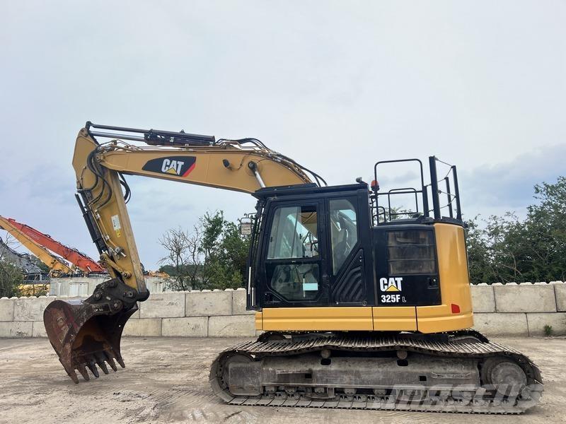 CAT 325FL Bandgrävare