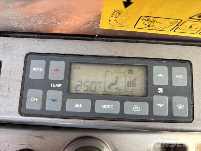 Doosan DX480LC Bandgrävare