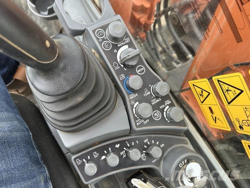 Hitachi ZX130 Bandgrävare