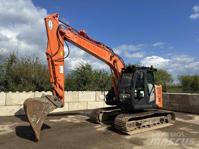 Hitachi ZX135 Bandgrävare