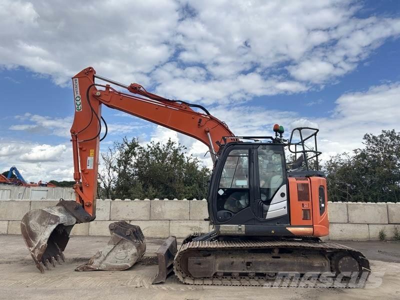 Hitachi ZX135 US-6 Bandgrävare