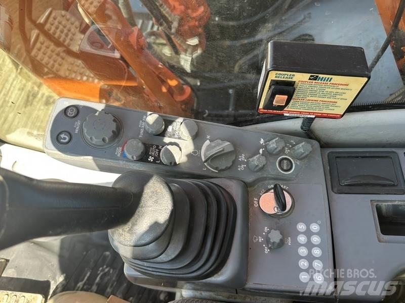 Hitachi ZX210LC-6 Bandgrävare
