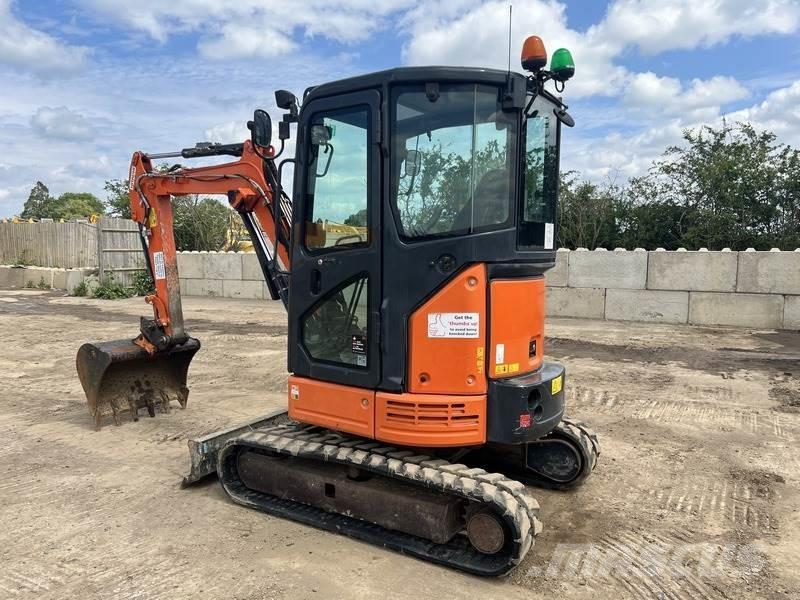 Hitachi ZX26U-5A CR Minigrävare < 7t