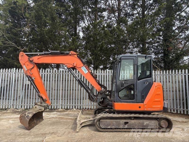 Hitachi ZX65 Midigrävmaskiner 7t - 12t