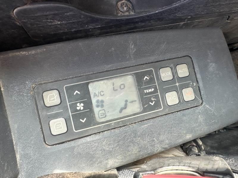Hyundai HX130LCR Bandgrävare