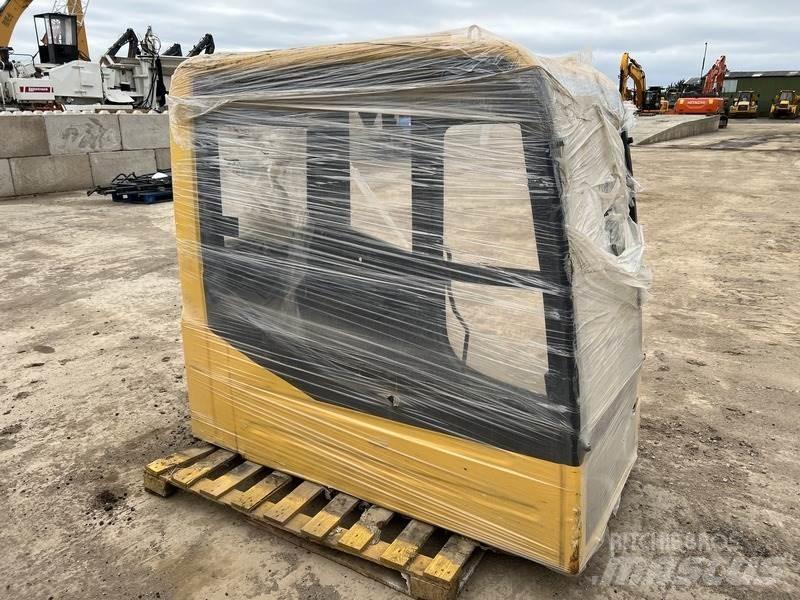 Komatsu PC130-8 Entreprenad - Övrigt