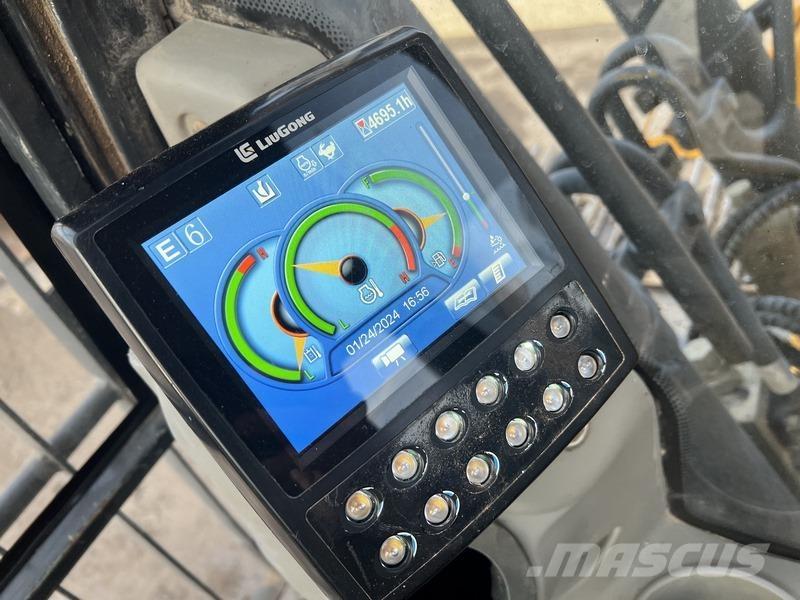 LiuGong CLG924E Rivningsgrävare