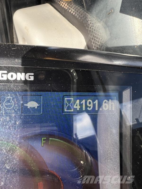 LiuGong CLG933 Bandgrävare