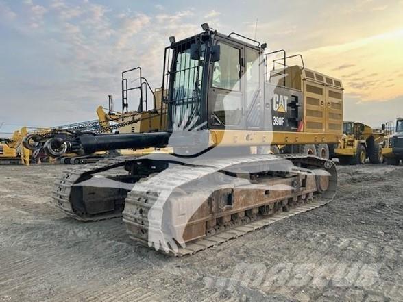 CAT 390FL Bandgrävare