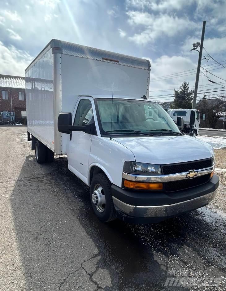 Chevrolet 3500 Skåpbilar
