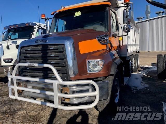 Freightliner 114SD Chassier