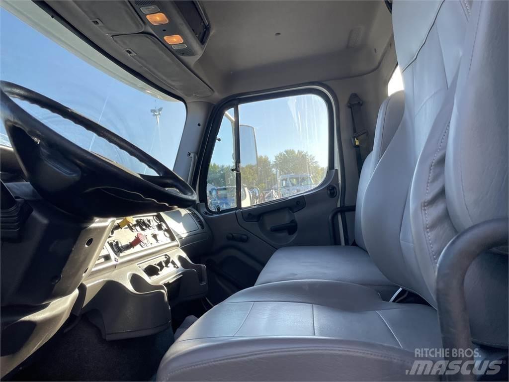 Freightliner 114SD Övriga bilar
