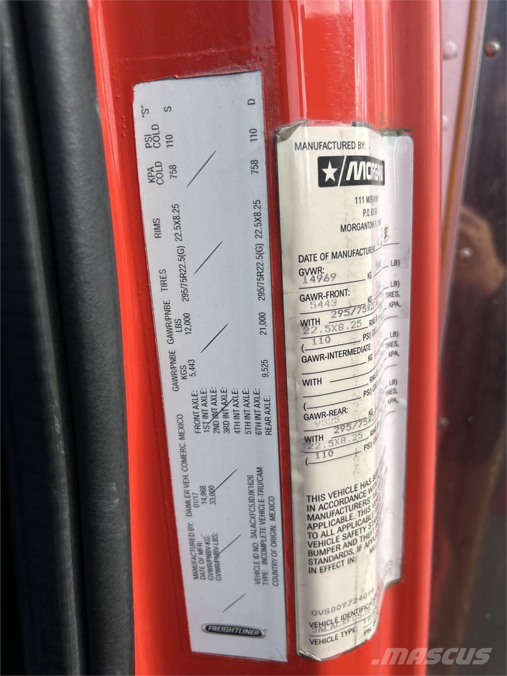 Freightliner M2 Skåpbilar