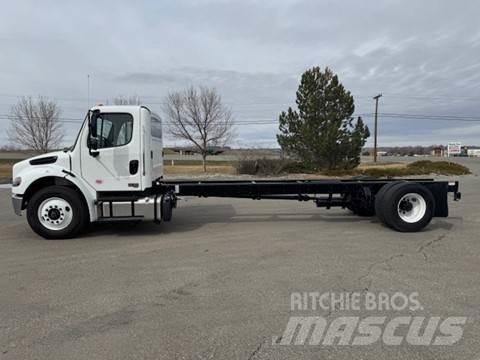 Freightliner M2 106 Dragbilar