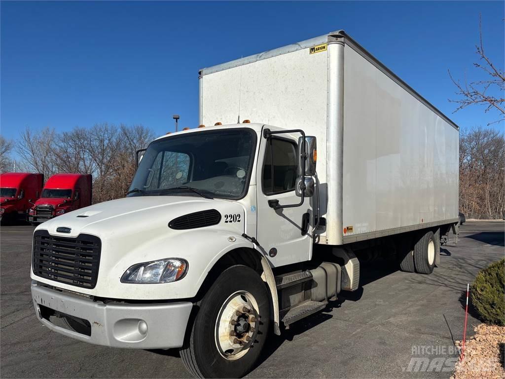 Freightliner M2 106 Skåpbilar