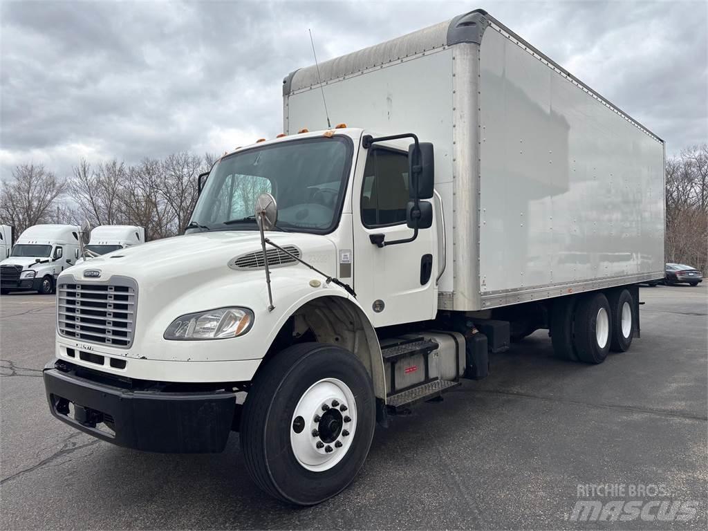 Freightliner M2 106 Skåpbilar