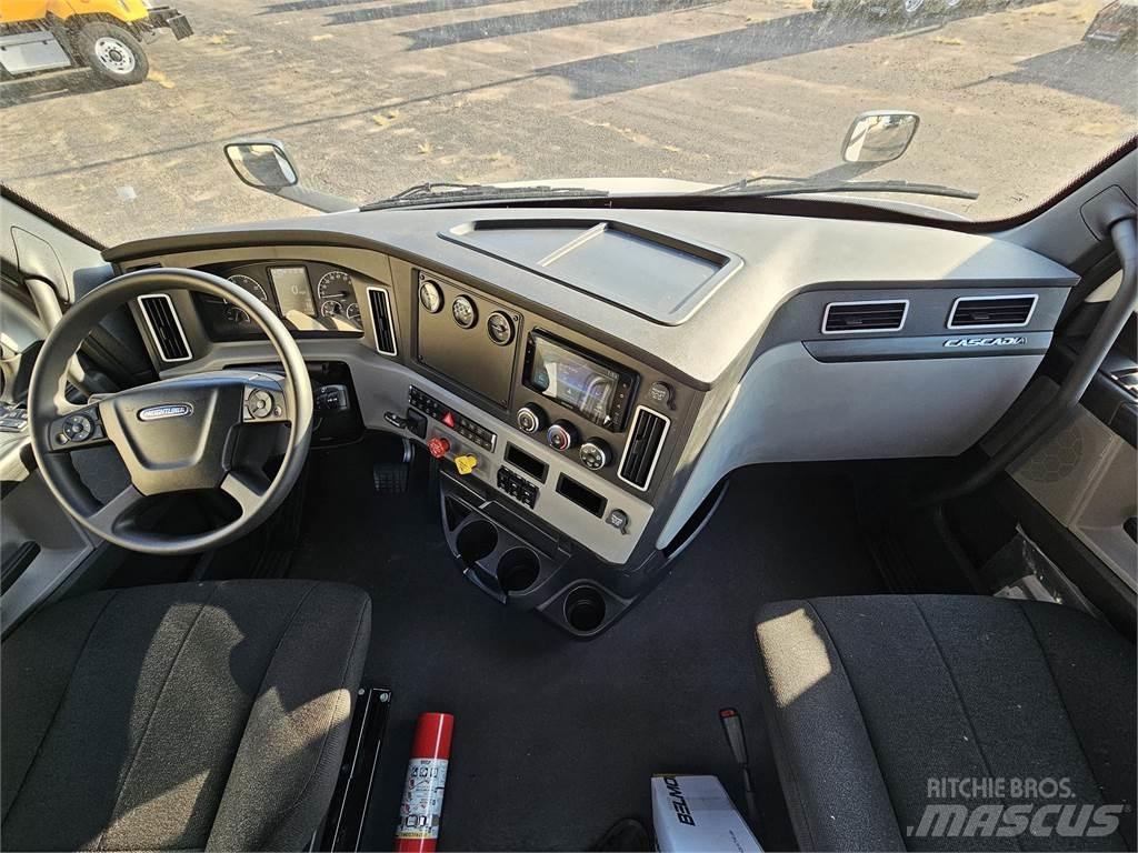 Freightliner PE116DC Dragbilar