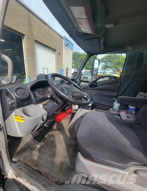 Hino 195 Skåpbilar