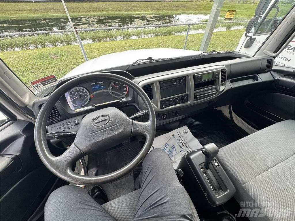 Hino 268 Skåpbilar