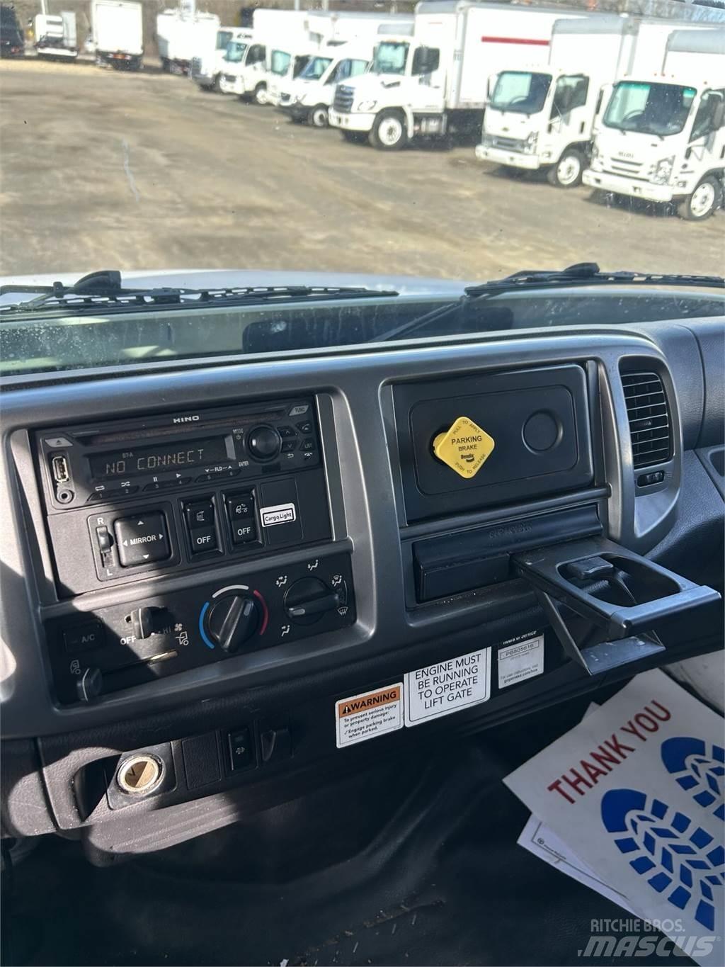 Hino 268A Skåpbilar