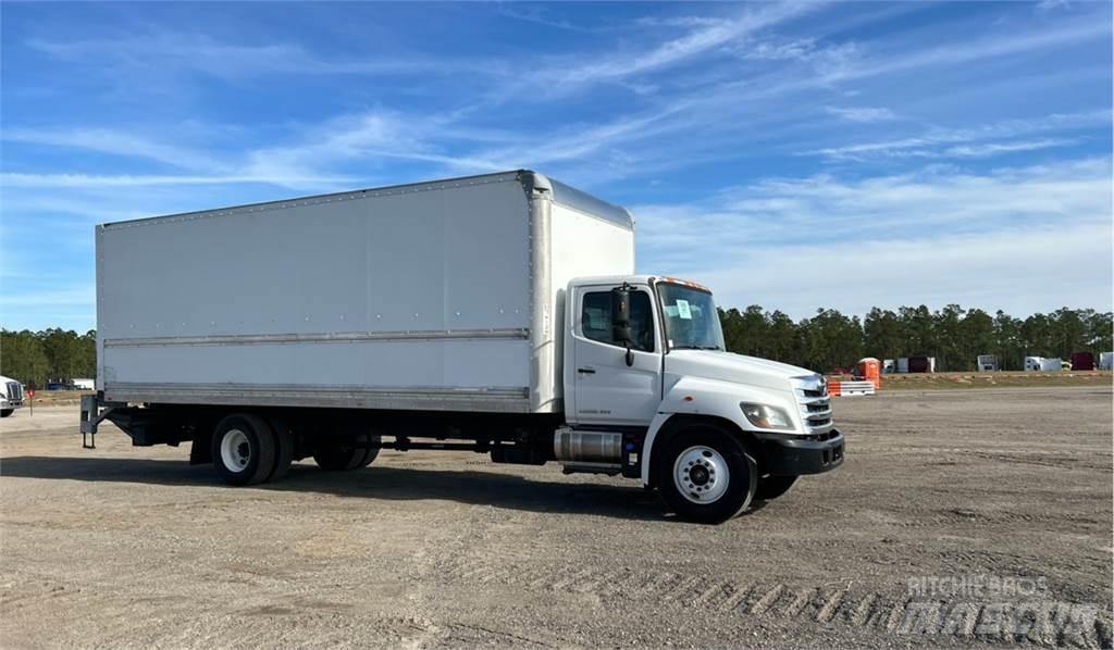 Hino 268A Skåpbilar