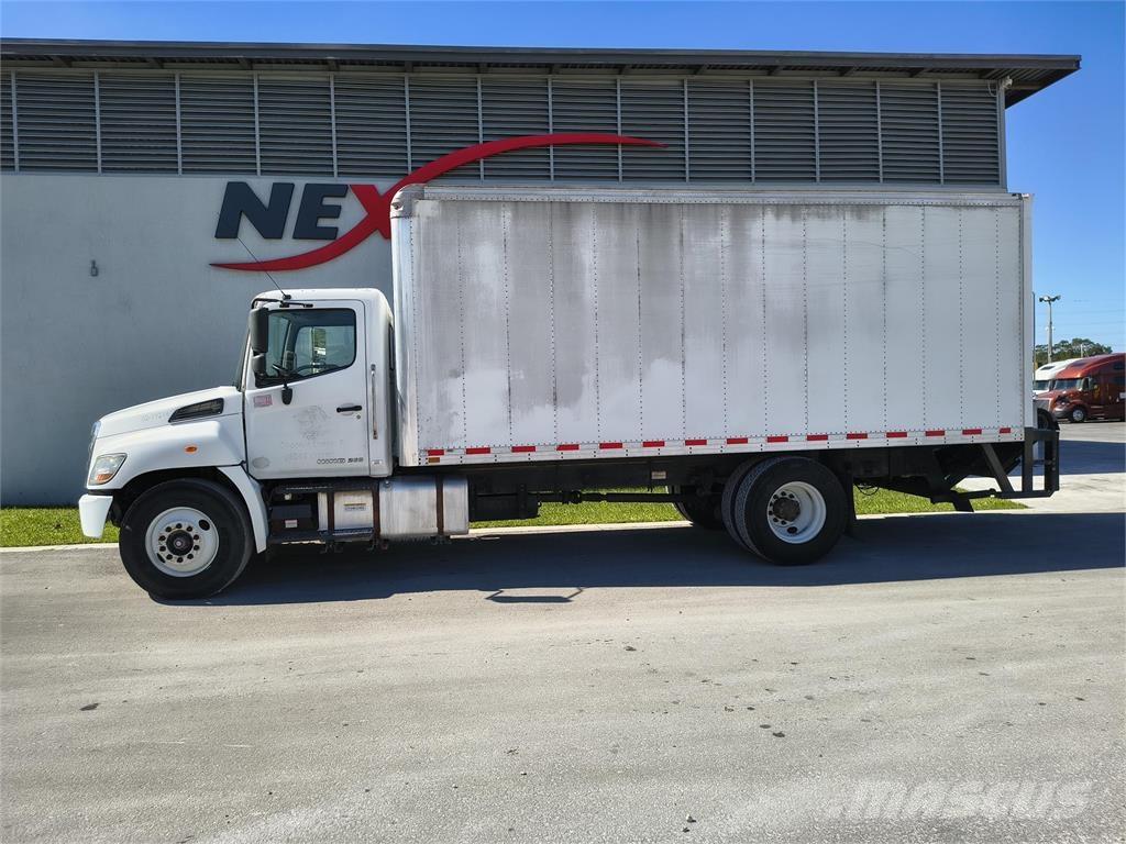 Hino 268A Skåpbilar