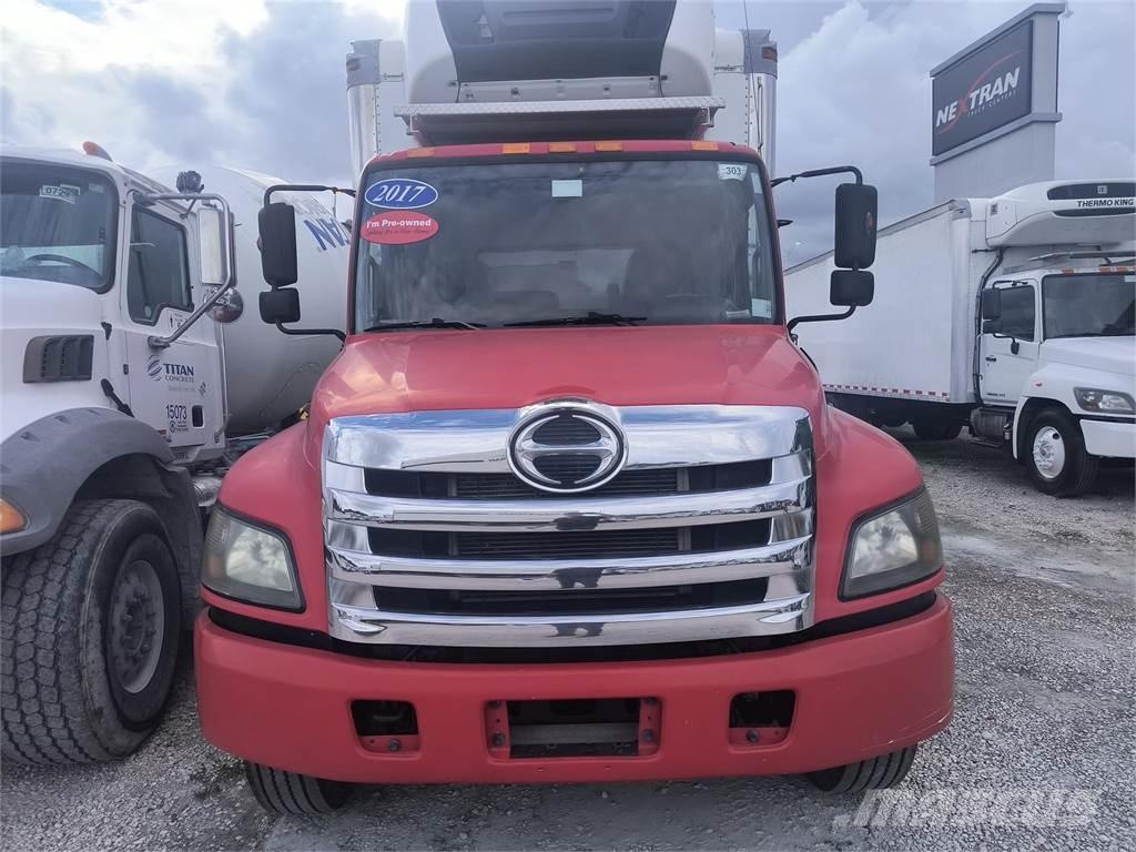 Hino 268A Skåpbilar