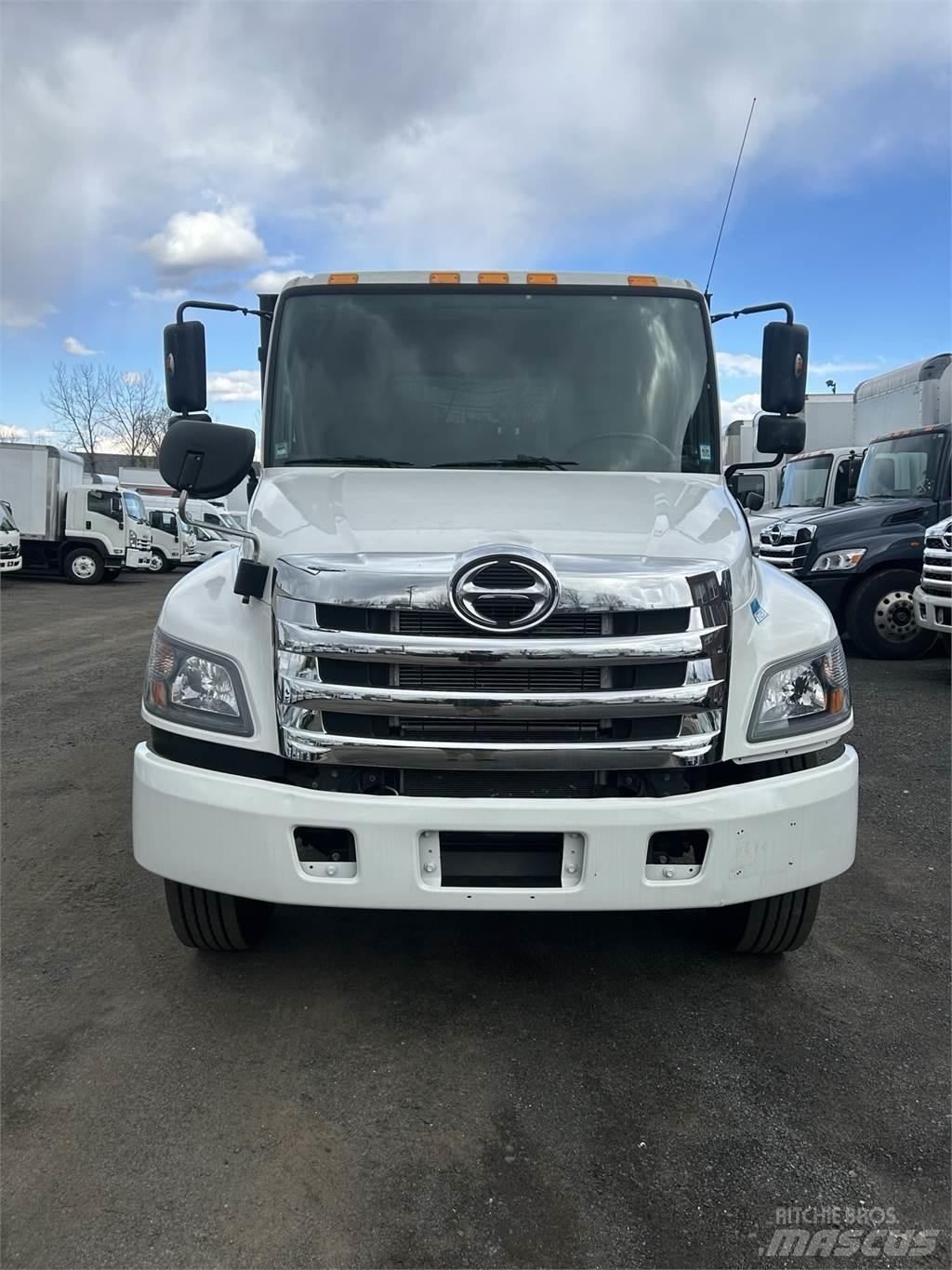 Hino 338 Övriga bilar