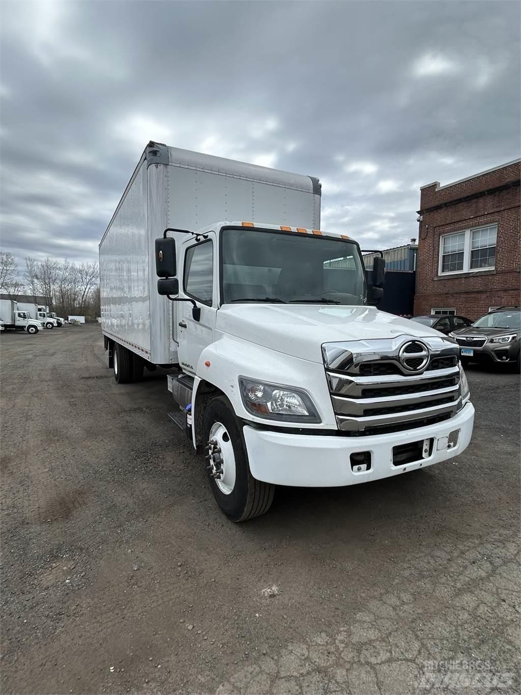 Hino L6 Skåpbilar