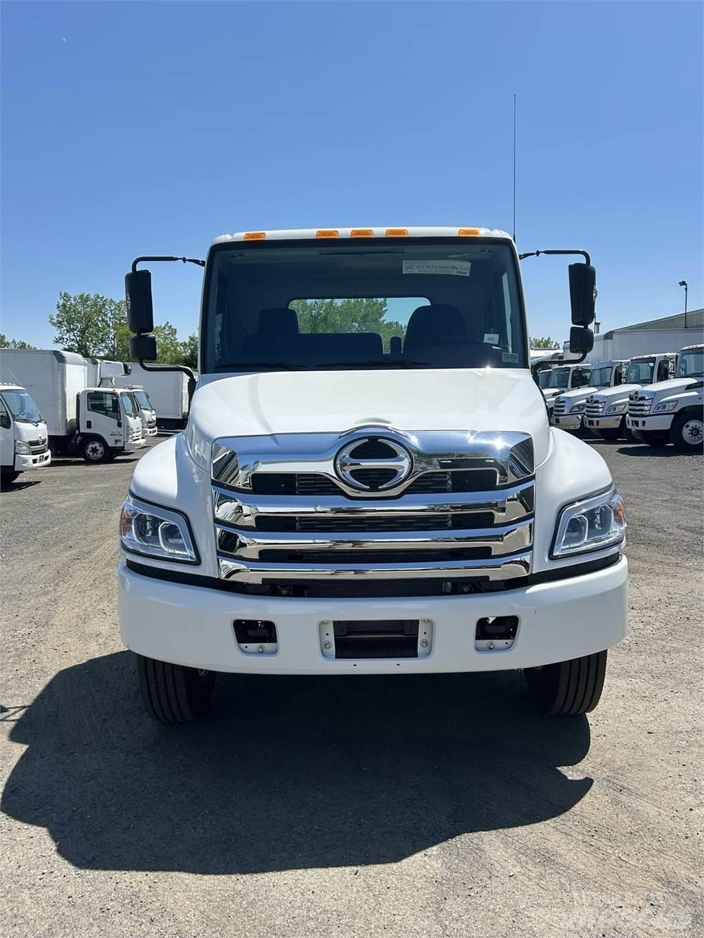 Hino L7 Chassier