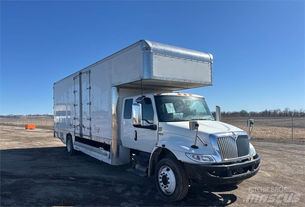International 4300 Skåpbilar