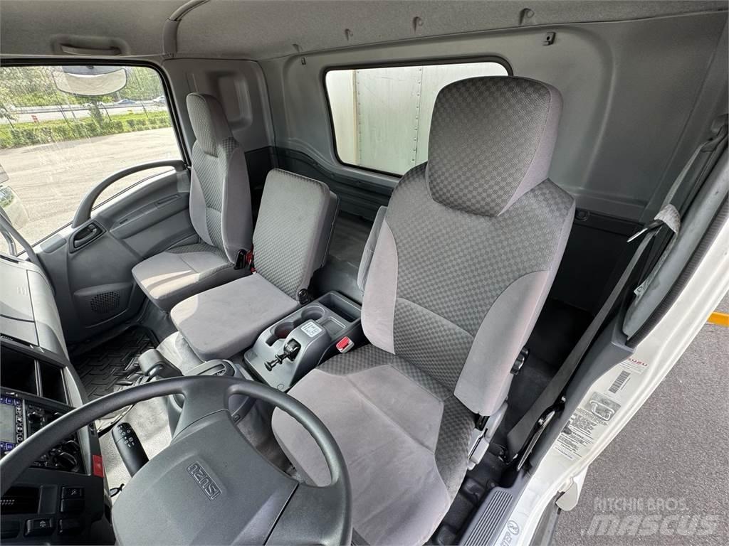 Isuzu FTR Skåpbilar