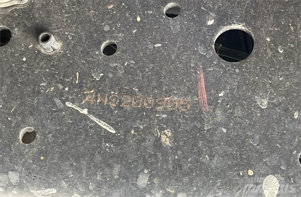 Isuzu NPR DC Skåpbilar
