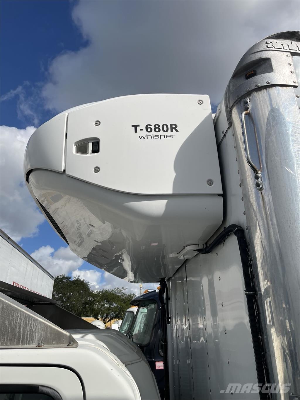 Isuzu NPR XD Skåpbilar