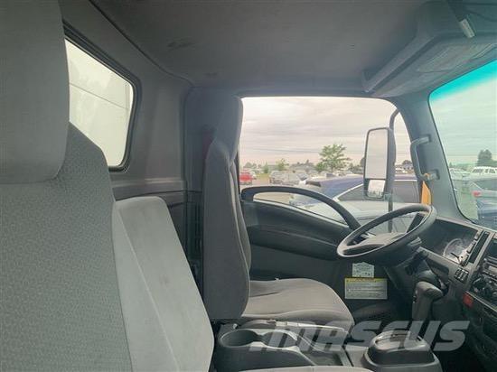 Isuzu NRR Skåpbilar